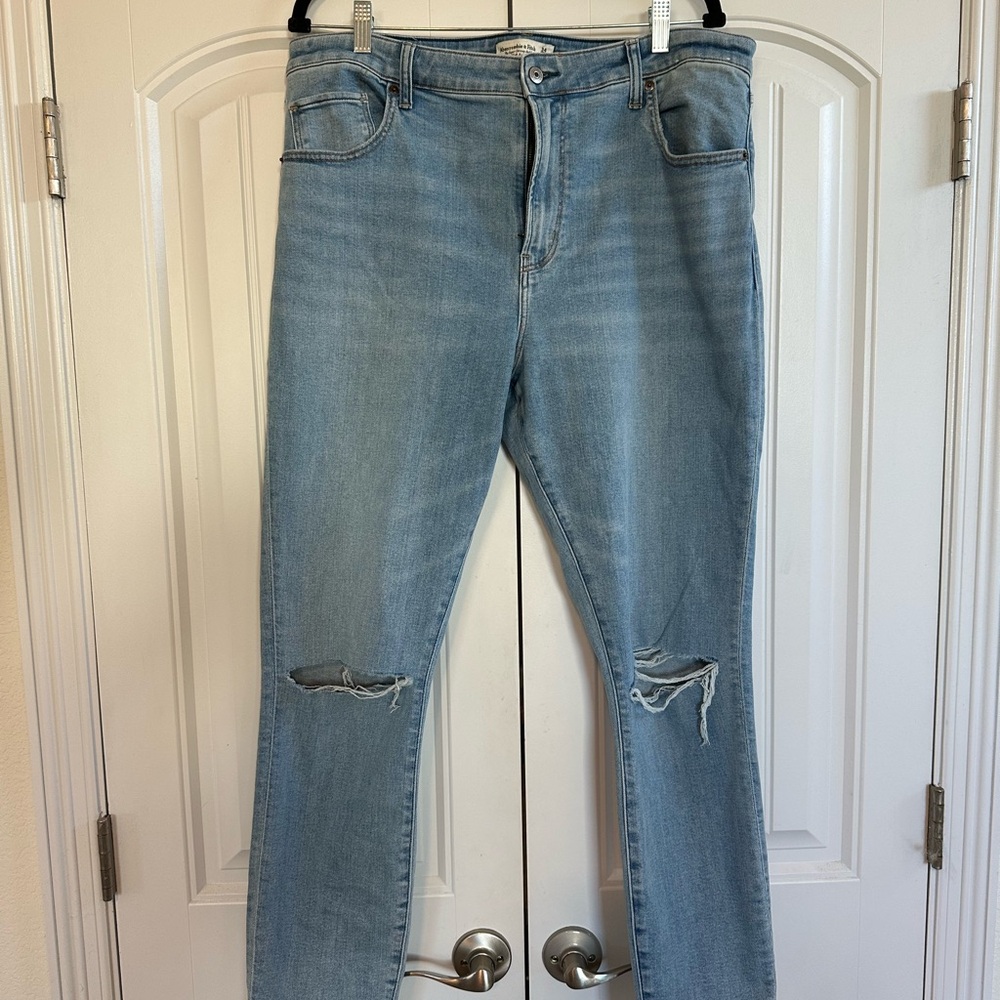 Abercrombie & Fitch Light Blue Ripped Skinny Jeans